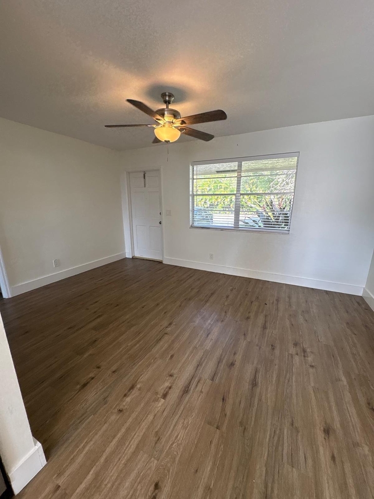 1984 Sw 29th Avenue - Photo 16