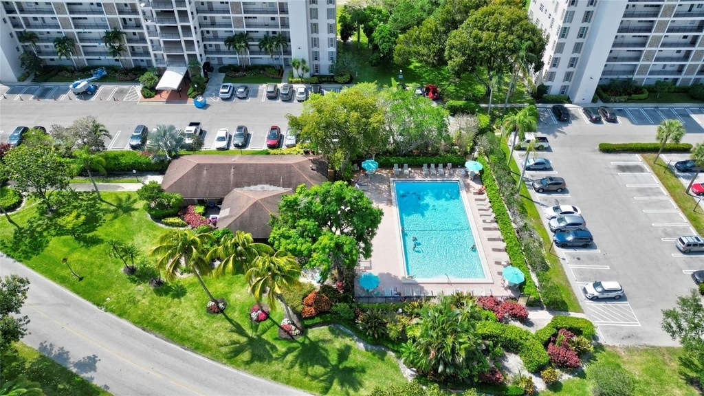 3050 N Palm Aire Drive - Photo 38