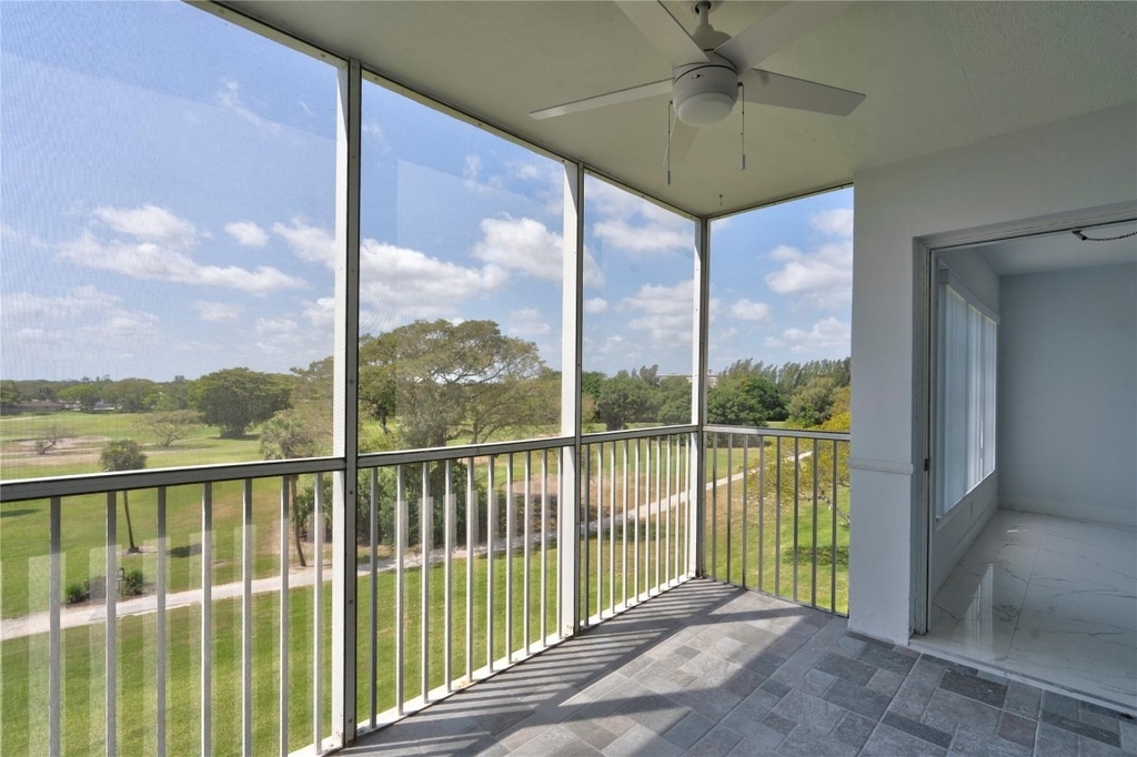 3050 N Palm Aire Drive - Photo 28
