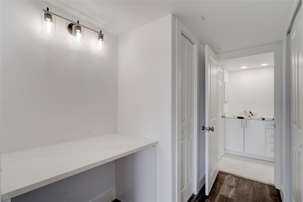 3050 N Palm Aire Drive - Photo 33