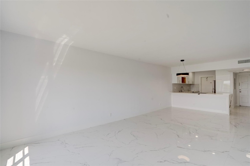 3050 N Palm Aire Drive - Photo 23