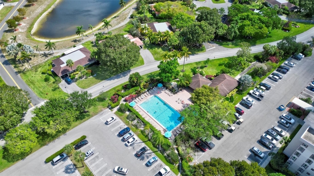 3050 N Palm Aire Drive - Photo 4
