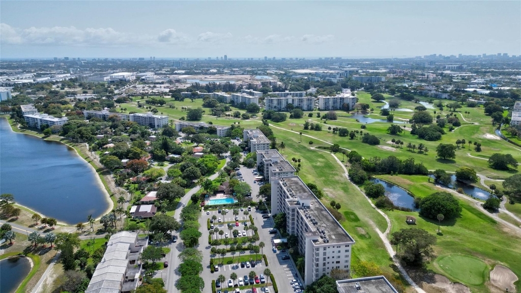 3050 N Palm Aire Drive - Photo 40