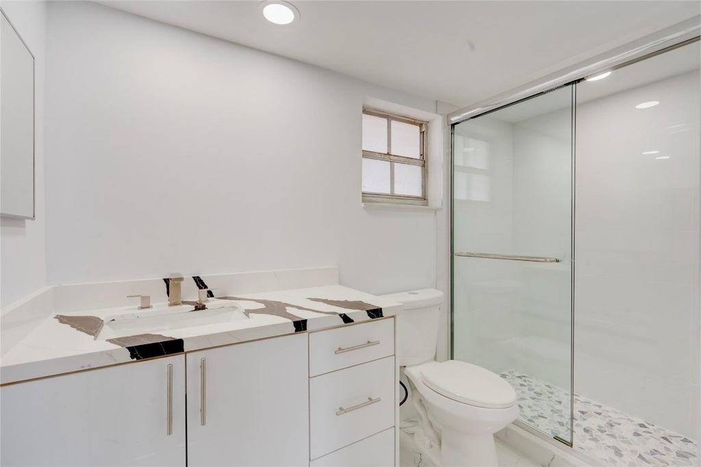 3050 N Palm Aire Drive - Photo 35