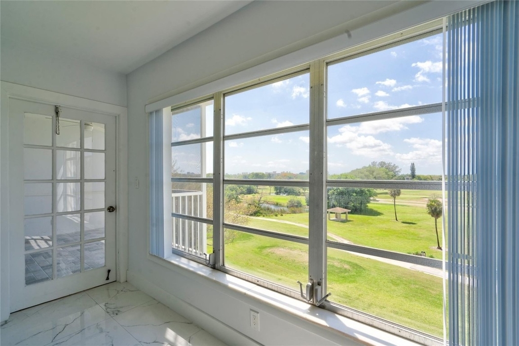 3050 N Palm Aire Drive - Photo 26