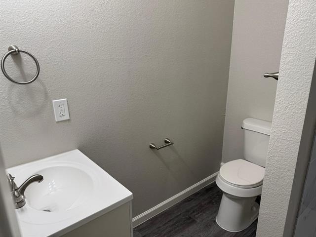 925 Bluewood Drive - Photo 14