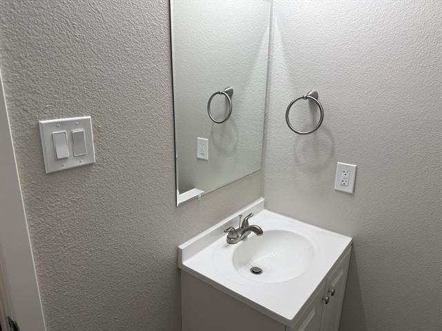 925 Bluewood Drive - Photo 13