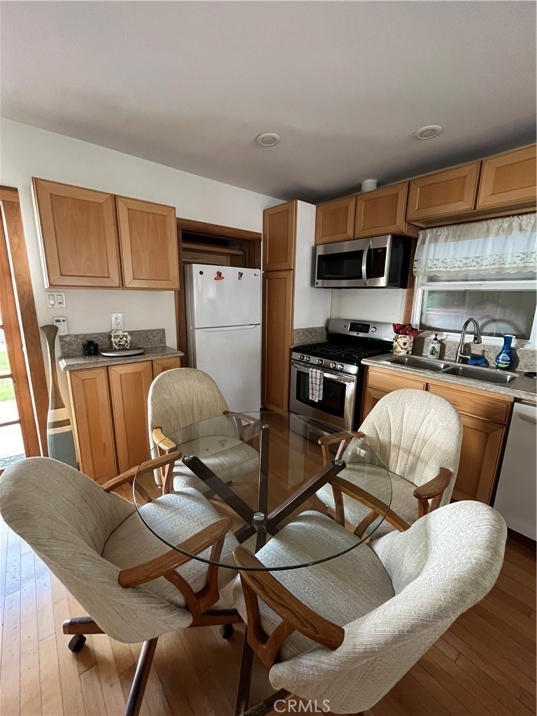 406 11th - Photo 9