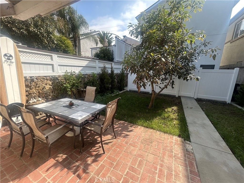 406 11th - Photo 4