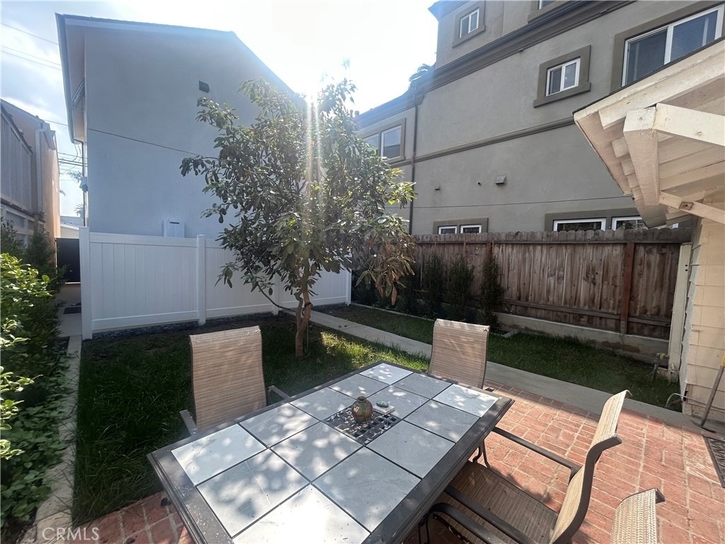 406 11th - Photo 5
