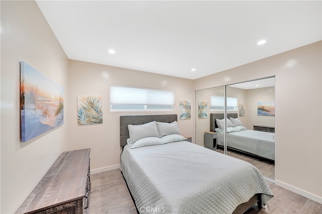 216 Collins - Photo 10