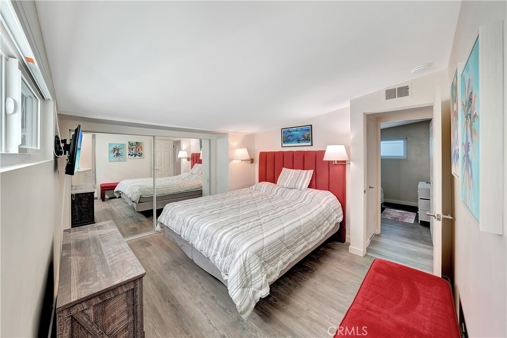 216 Collins - Photo 9
