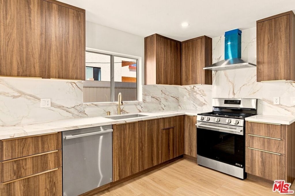 2214 Dufour Avenue - Photo 8