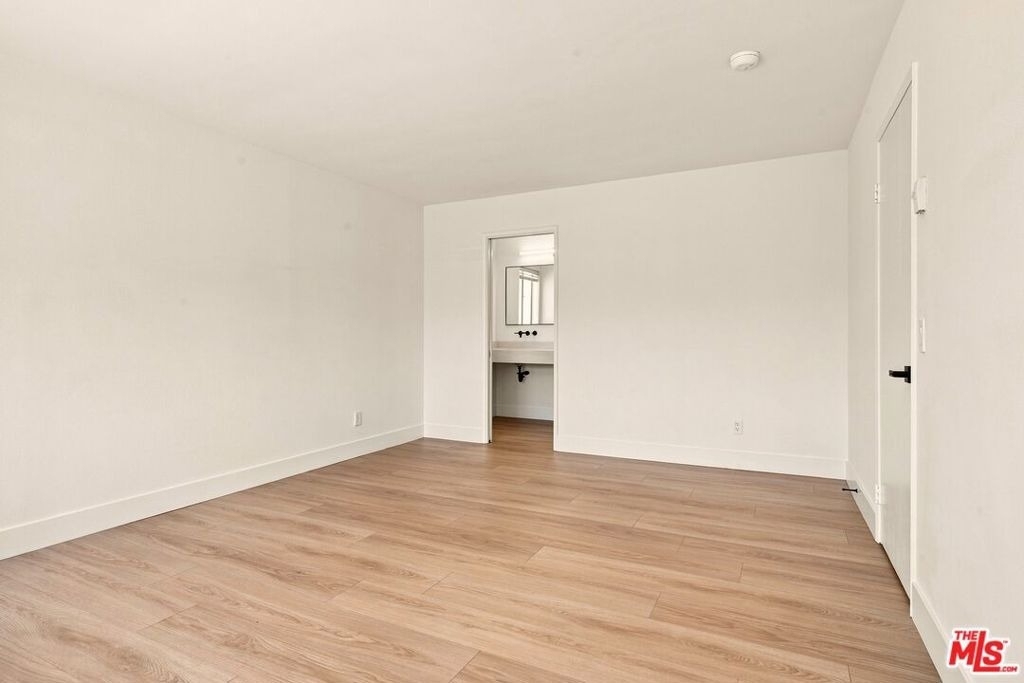 2214 Dufour Avenue - Photo 12