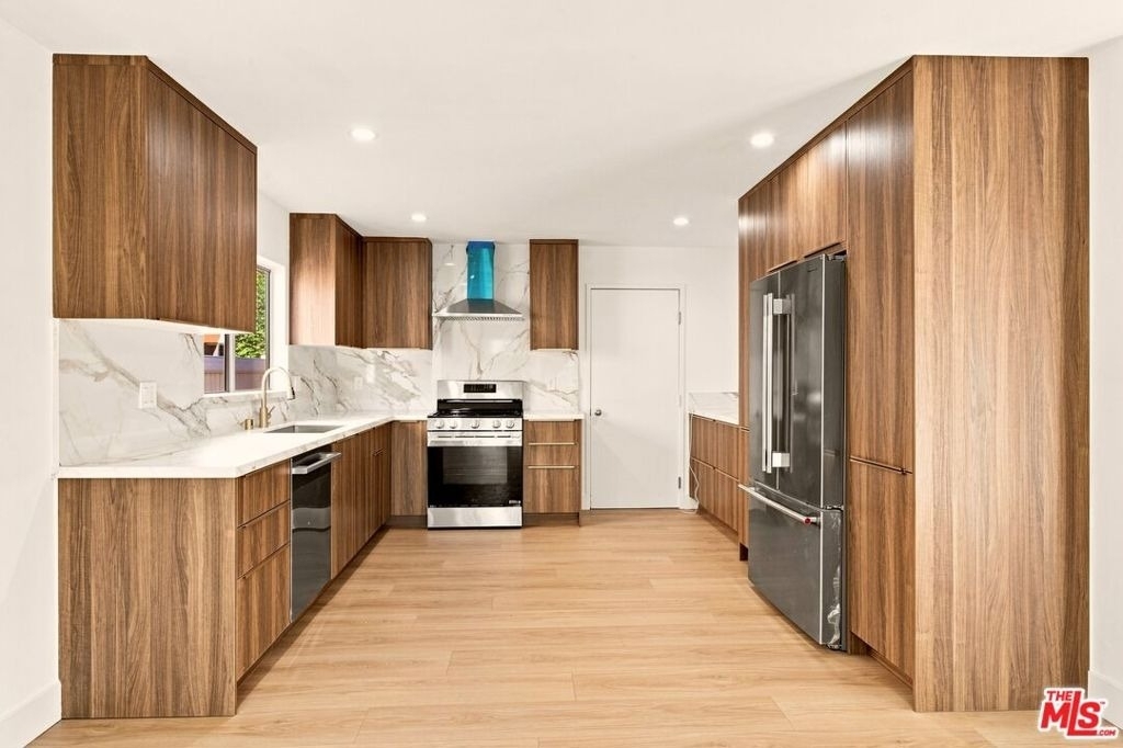 2214 Dufour Avenue - Photo 7