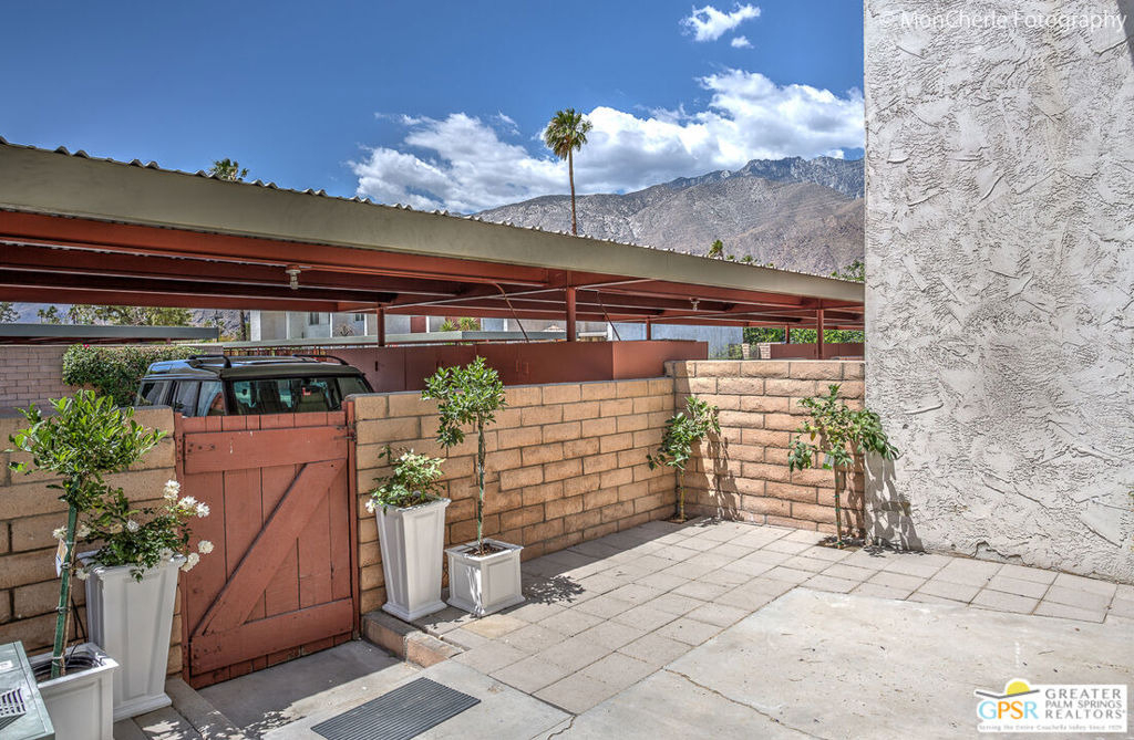 2166 N Indian Canyon Drive - Photo 23