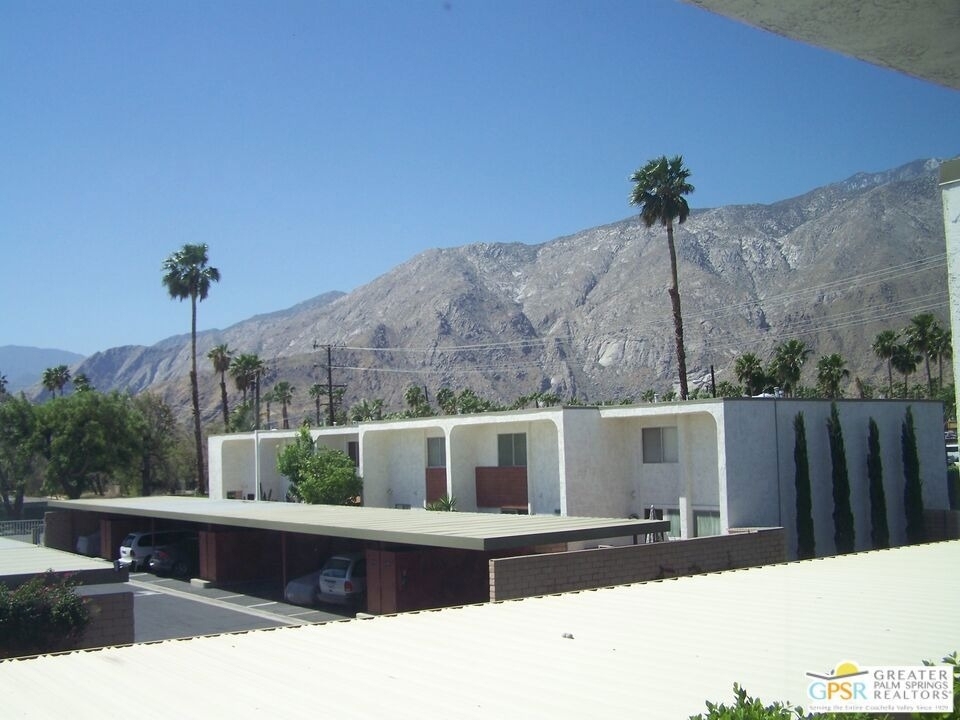 2166 N Indian Canyon Drive - Photo 27