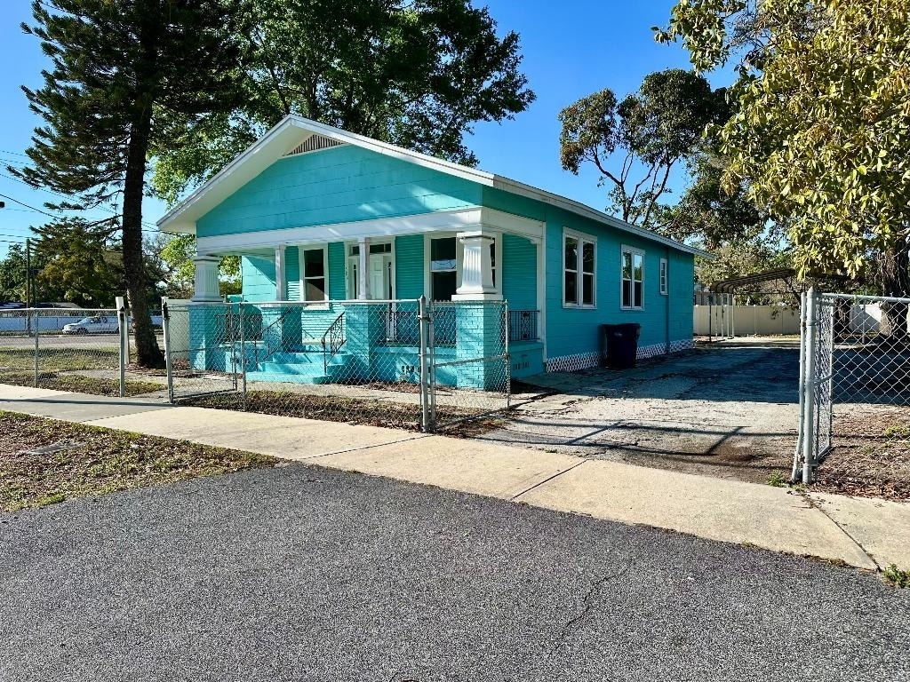 1504 E 33rd Avenue - Photo 1