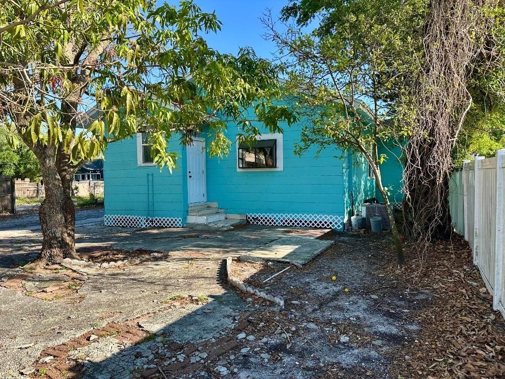1504 E 33rd Avenue - Photo 3