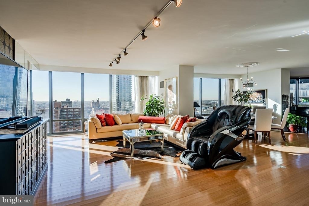 2101 Market Street - Photo 4