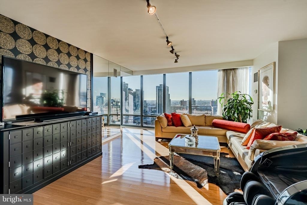 2101 Market Street - Photo 7