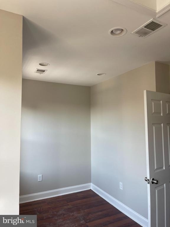 543 Florida Avenue Nw - Photo 6