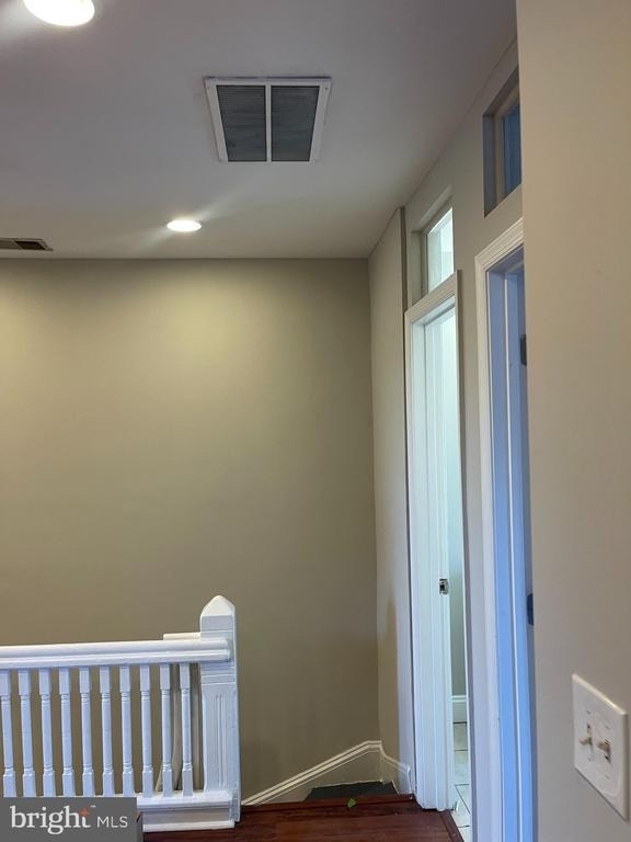 543 Florida Avenue Nw - Photo 3