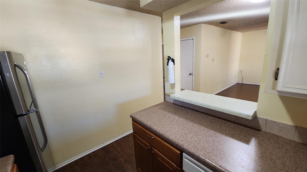 208 N Vanderveer St - Photo 8