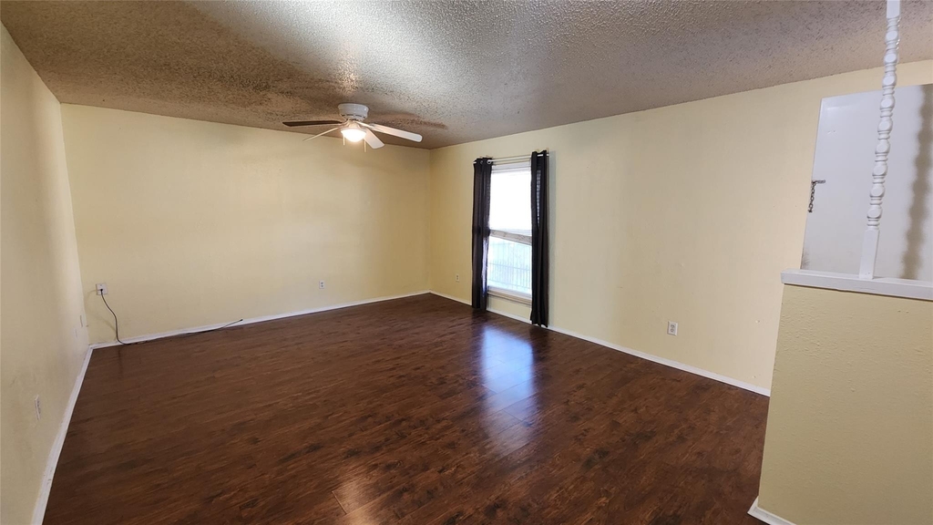 208 N Vanderveer St - Photo 3