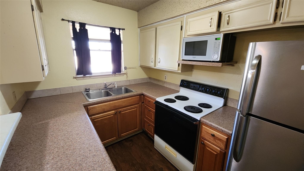 208 N Vanderveer St - Photo 5