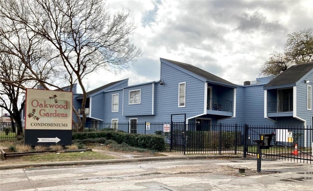 5625 Antoine Drive - Photo 2