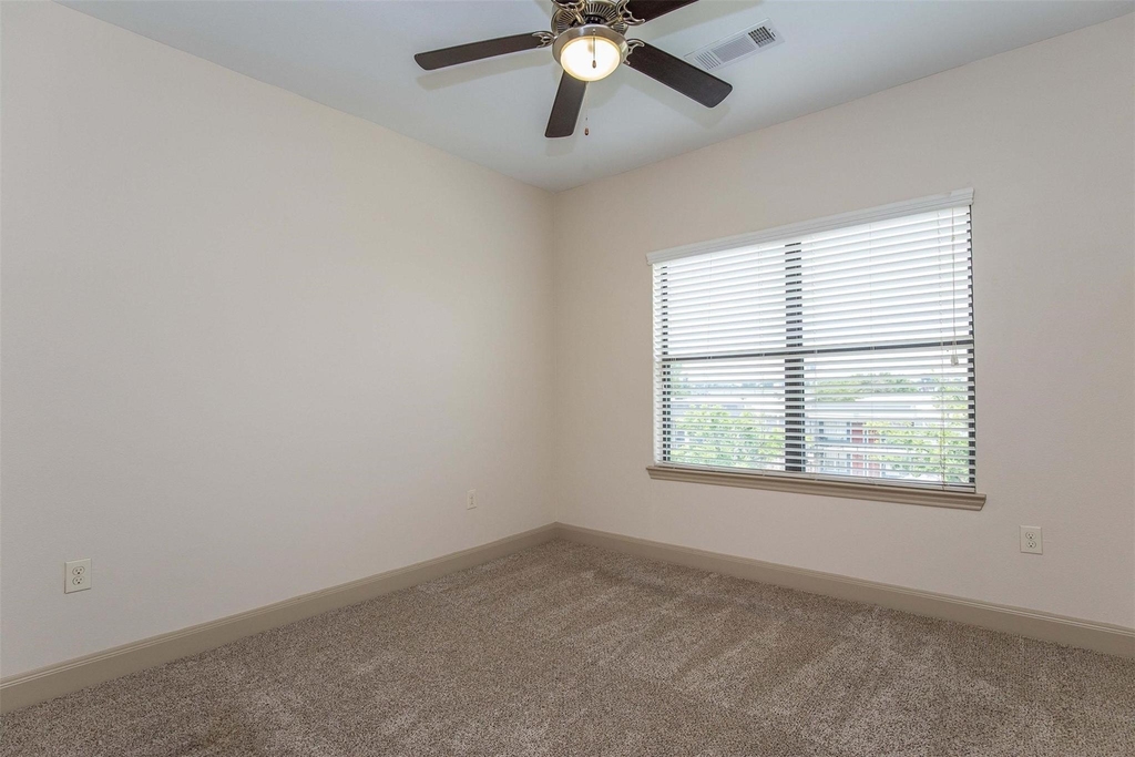 2930 Plum Creek Lane - Photo 6