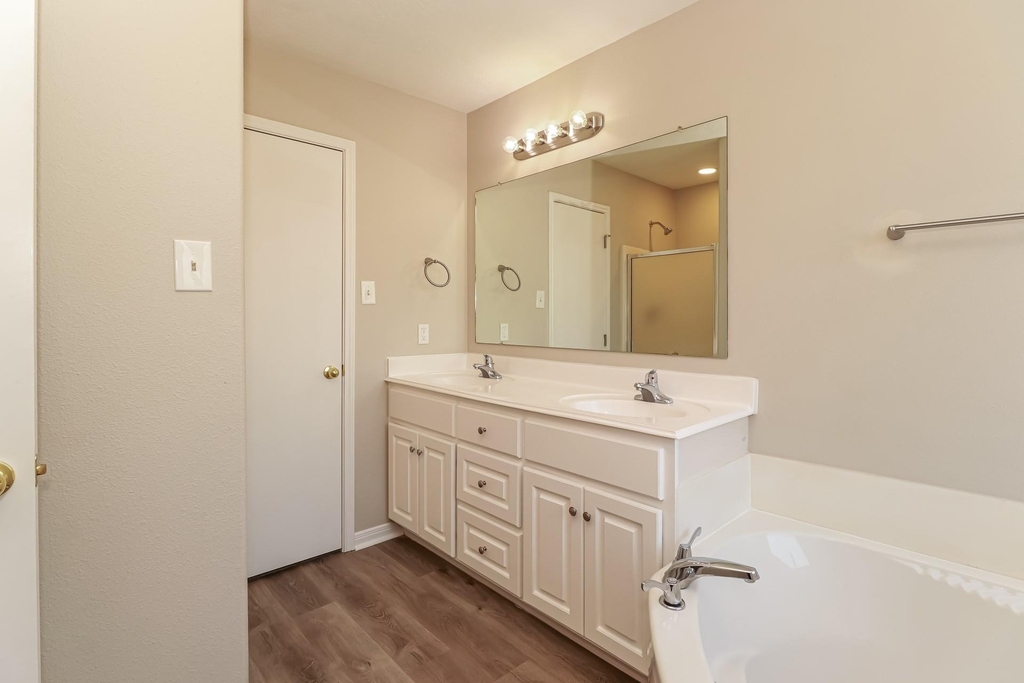 16360 Hidden River Court - Photo 10