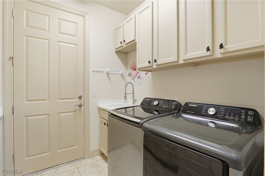 11012 Castlereagh Street - Photo 33