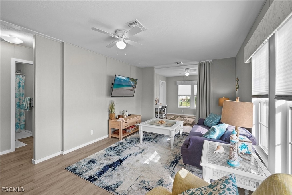 1747 Beverly Drive - Photo 9