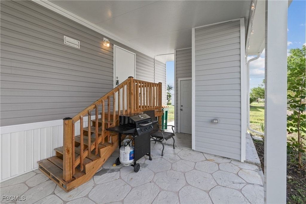 1747 Beverly Drive - Photo 2