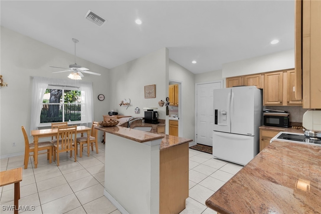 443 Dundee Court - Photo 21