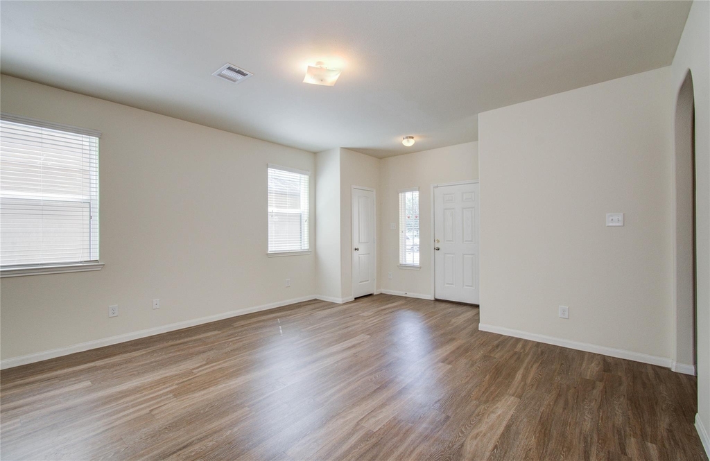 10410 Solitude Way - Photo 6