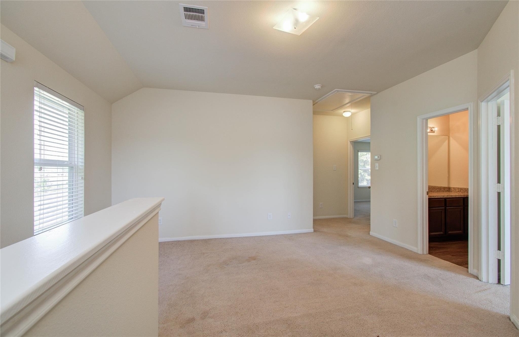 10410 Solitude Way - Photo 31