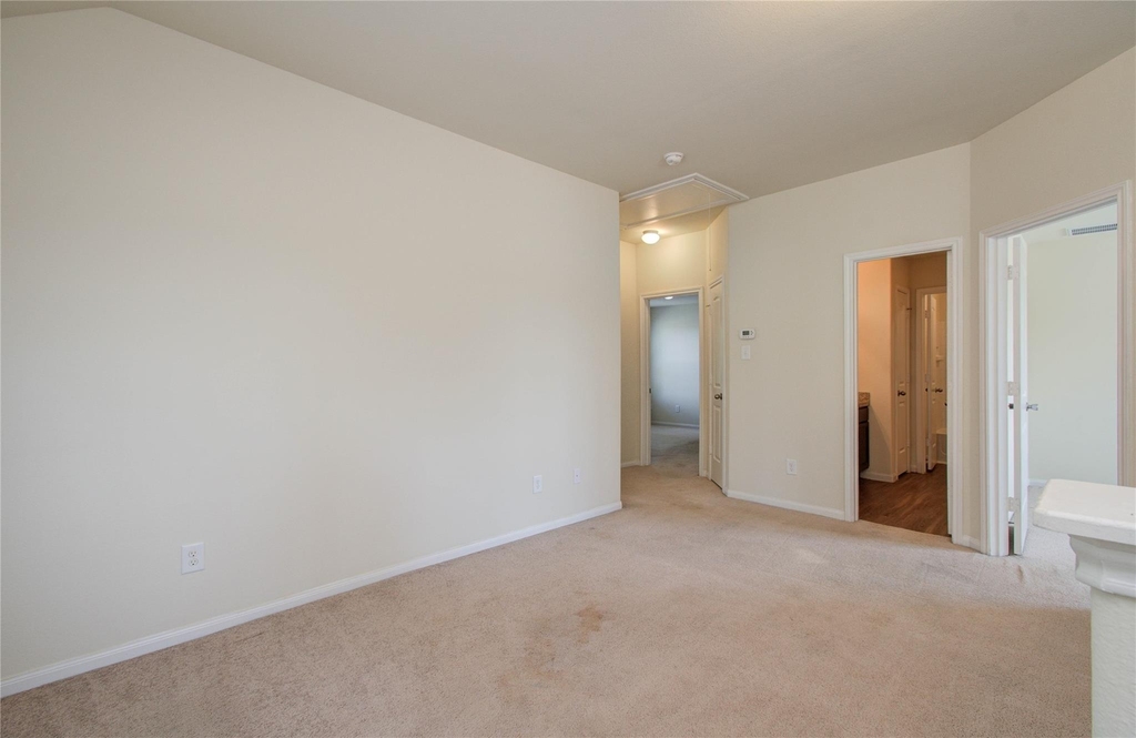 10410 Solitude Way - Photo 27
