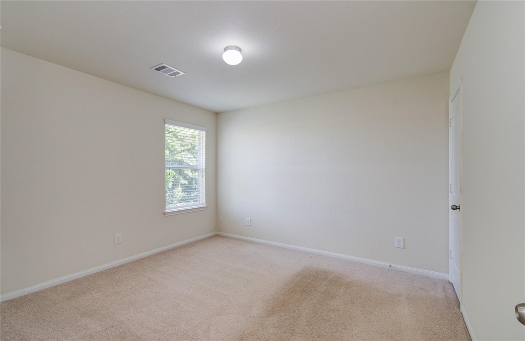 10410 Solitude Way - Photo 36