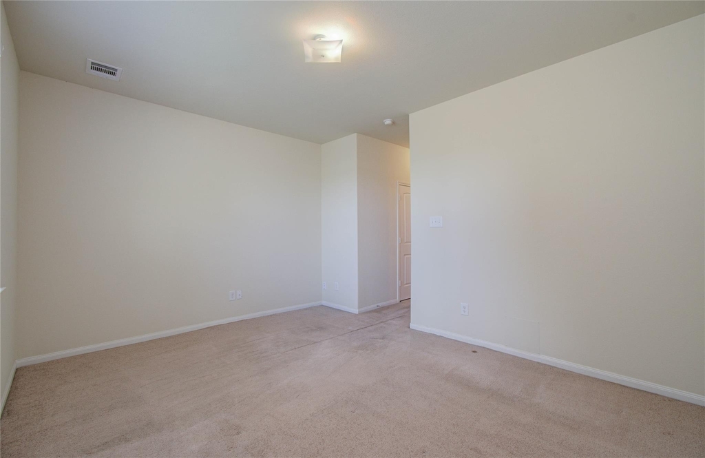 10410 Solitude Way - Photo 18