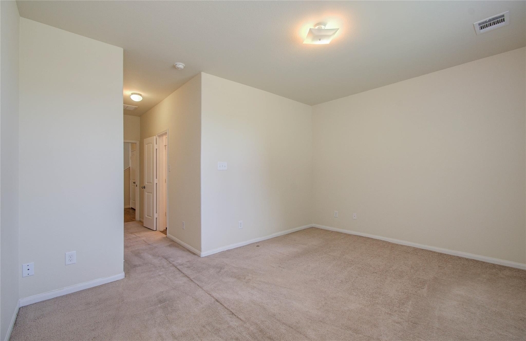 10410 Solitude Way - Photo 19