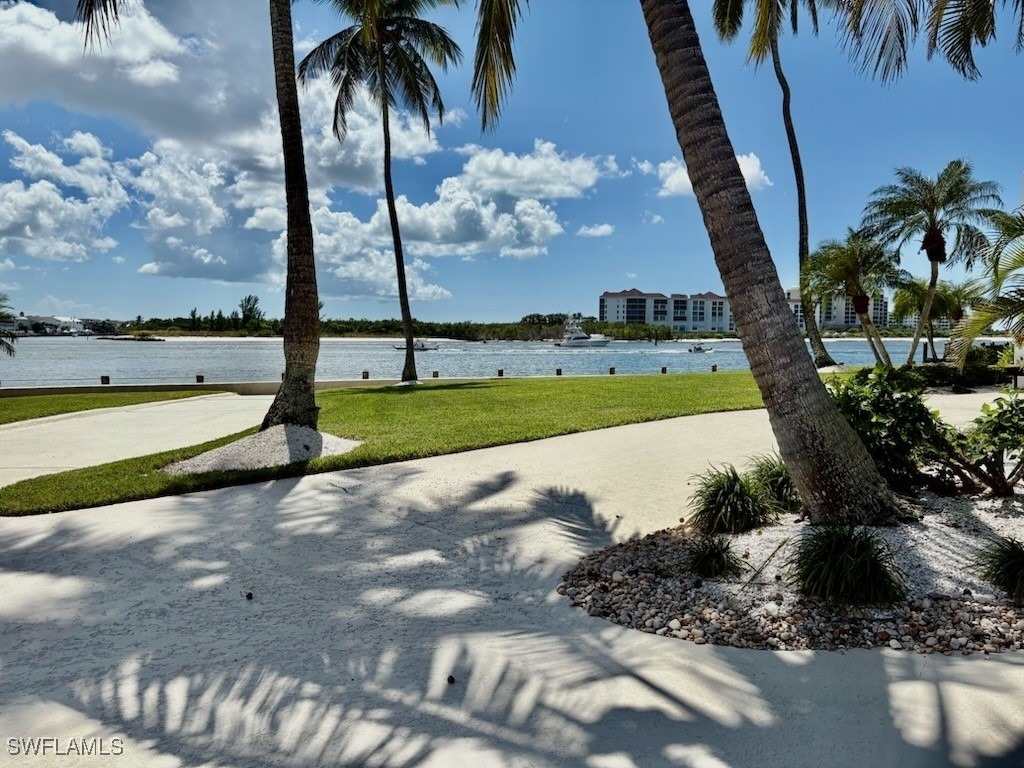 60 Pelican Street W - Photo 18