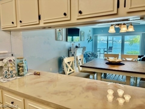 60 Pelican Street W - Photo 6