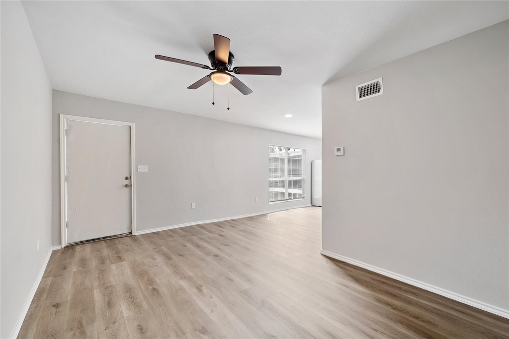 9711 Linkmeadow Lane - Photo 10