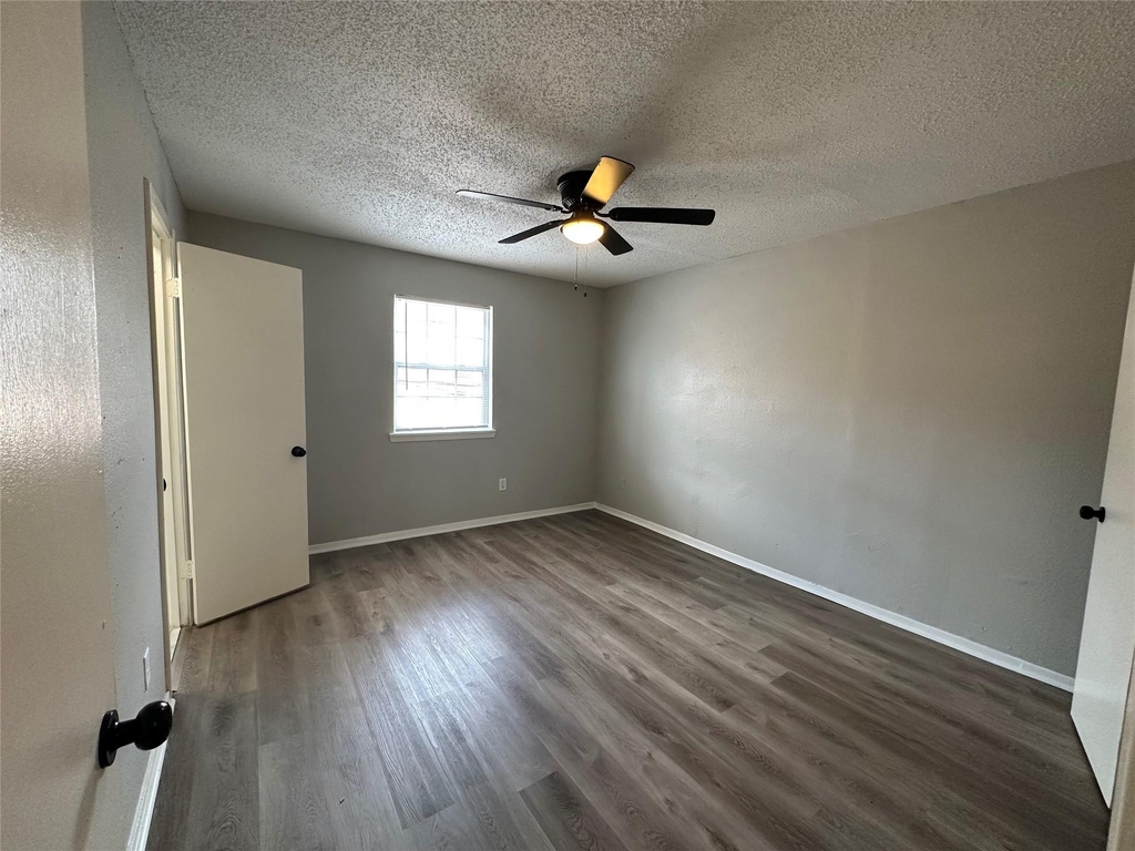 9711 Linkmeadow Lane - Photo 9