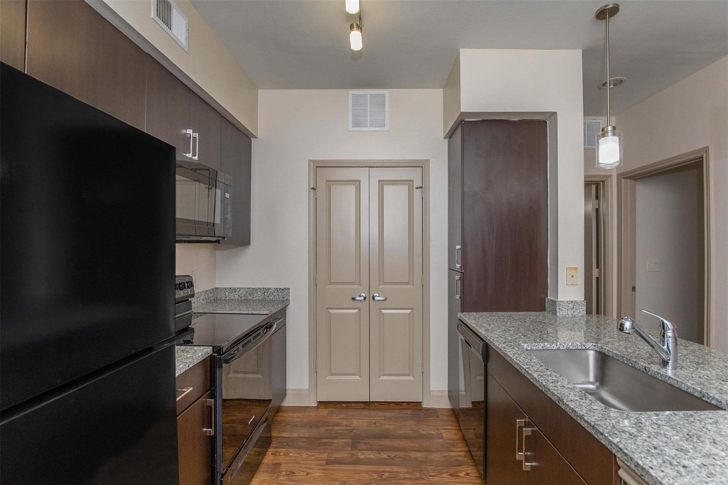 2930 Plum Creek Lane - Photo 5