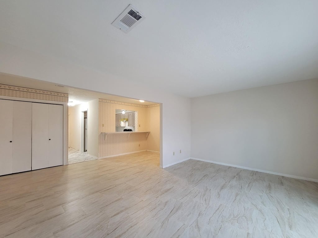 1815 Country Village Boulevard - Photo 16