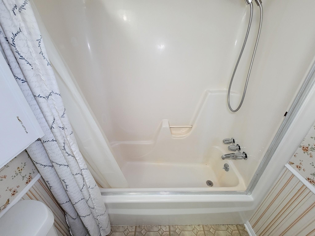 1815 Country Village Boulevard - Photo 10